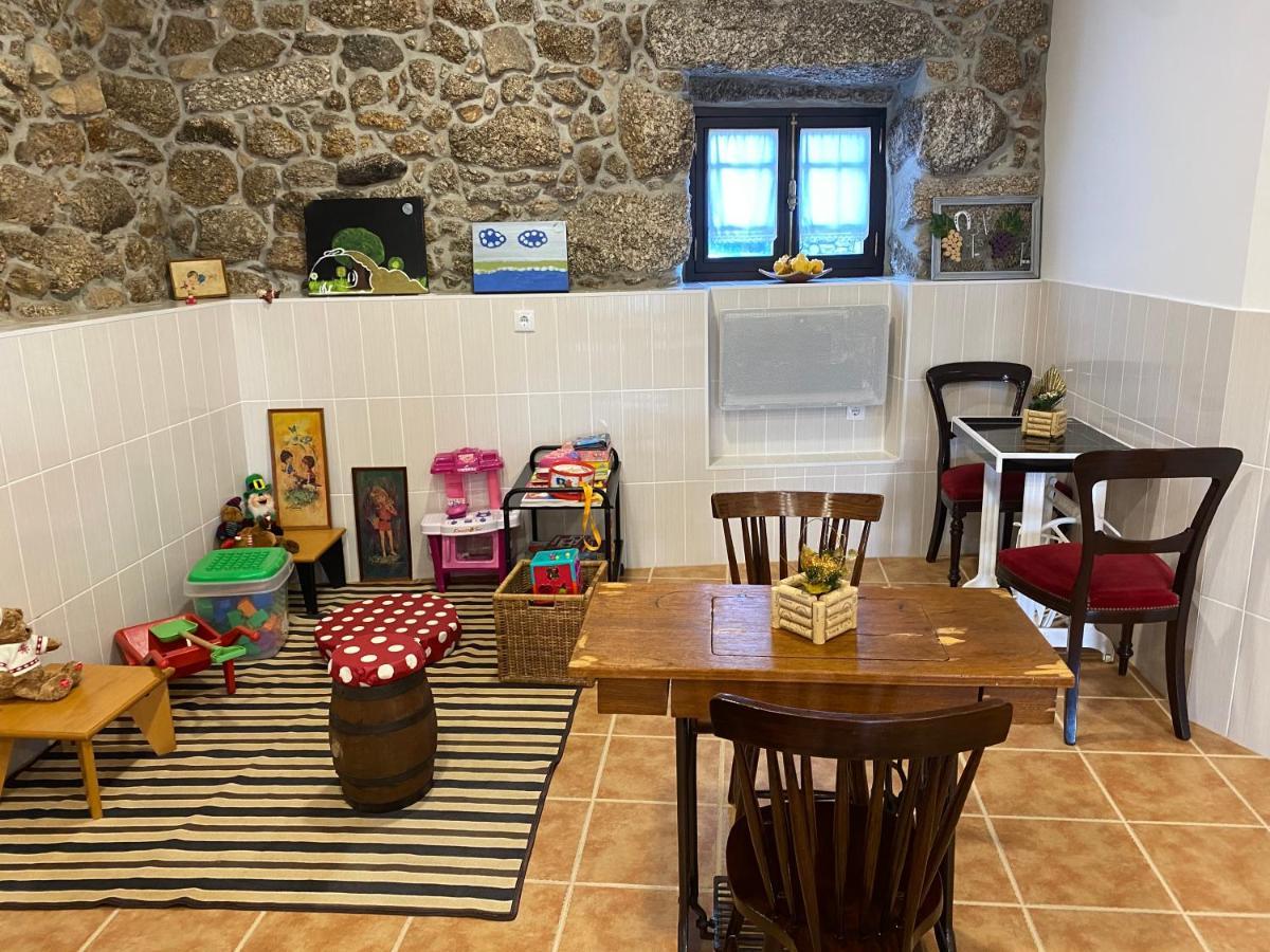Eiras Do Dao Hotell Penalva do Castelo Eksteriør bilde